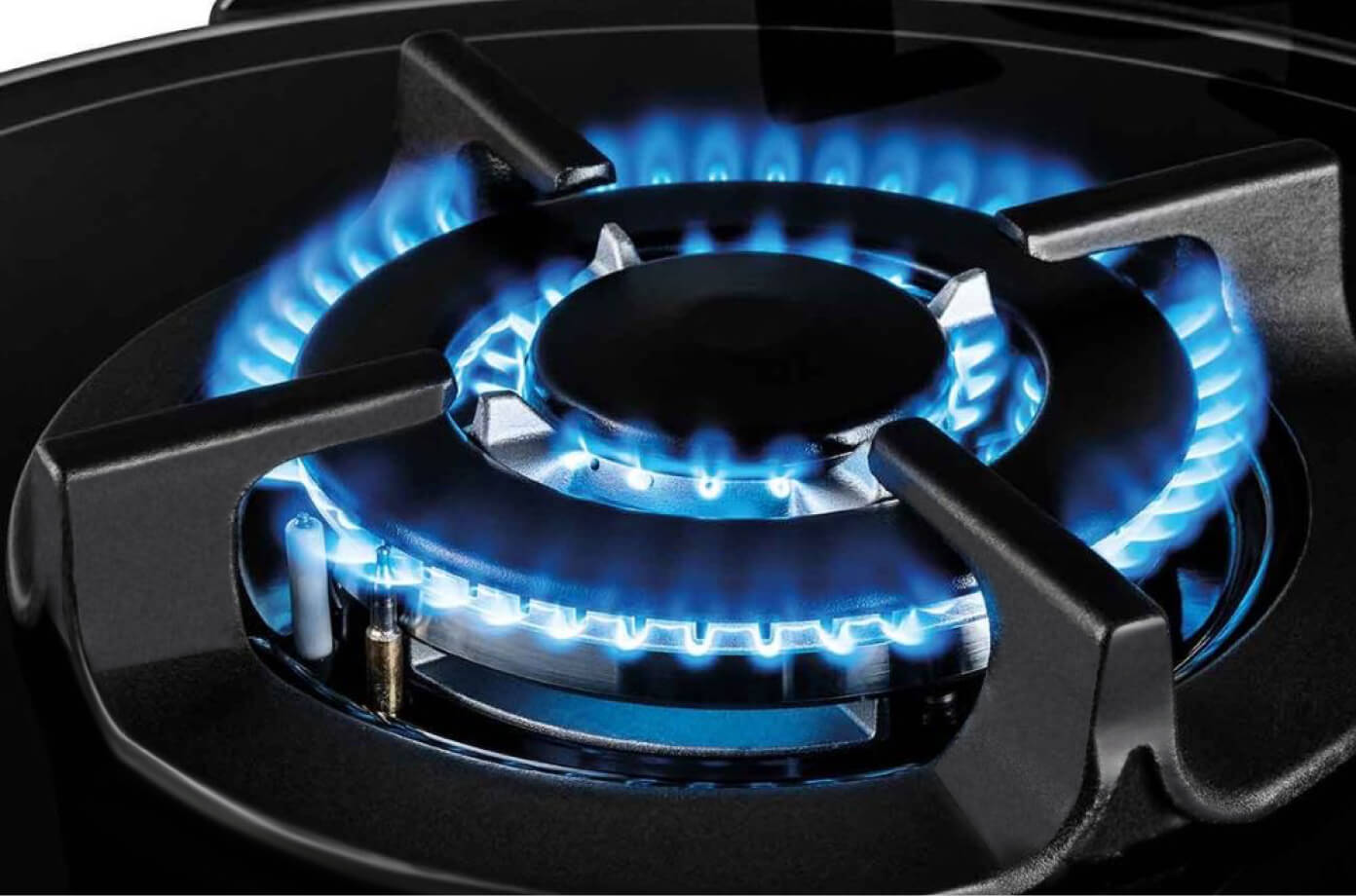 Потужна ТУРБО конфорка з потрійним полум’ям.