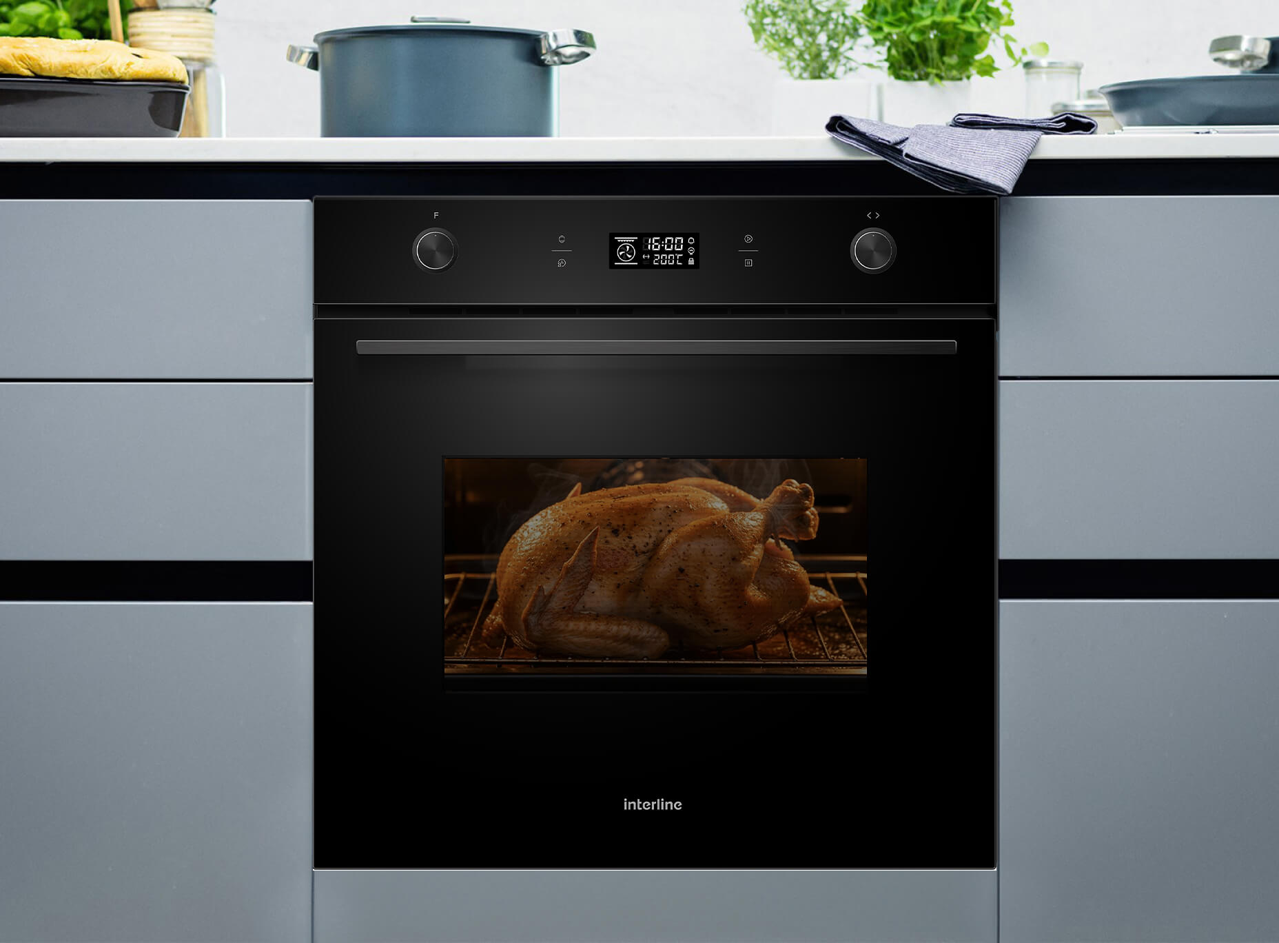 Великий об'єм в 70 л.