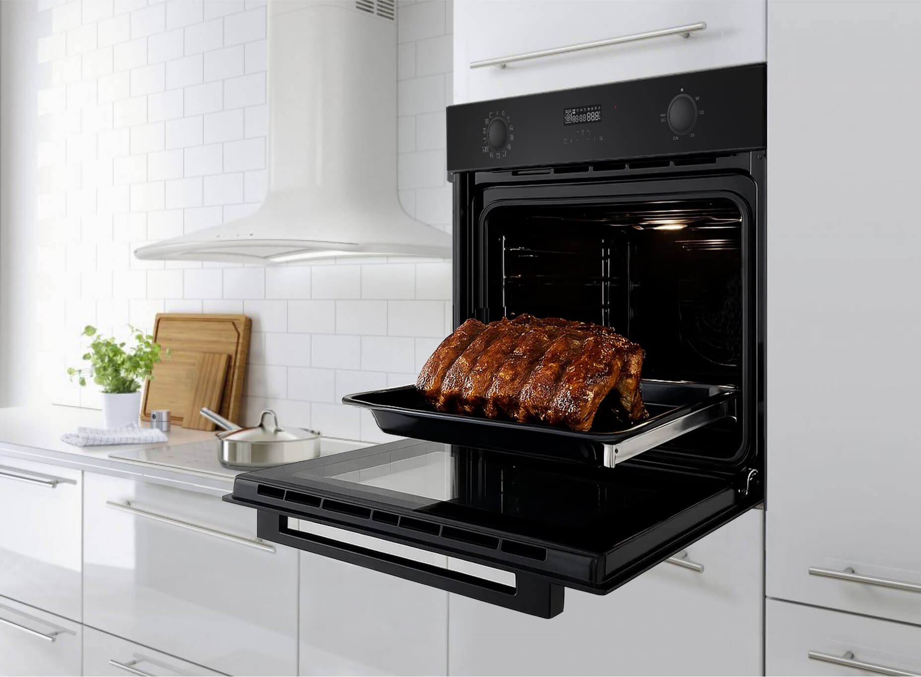 Зручні телескопічні напрямні для легкого доступу до страв.